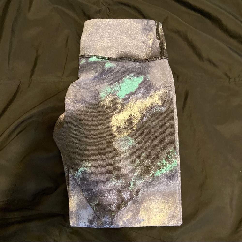 LuluLemon Capri Leggings